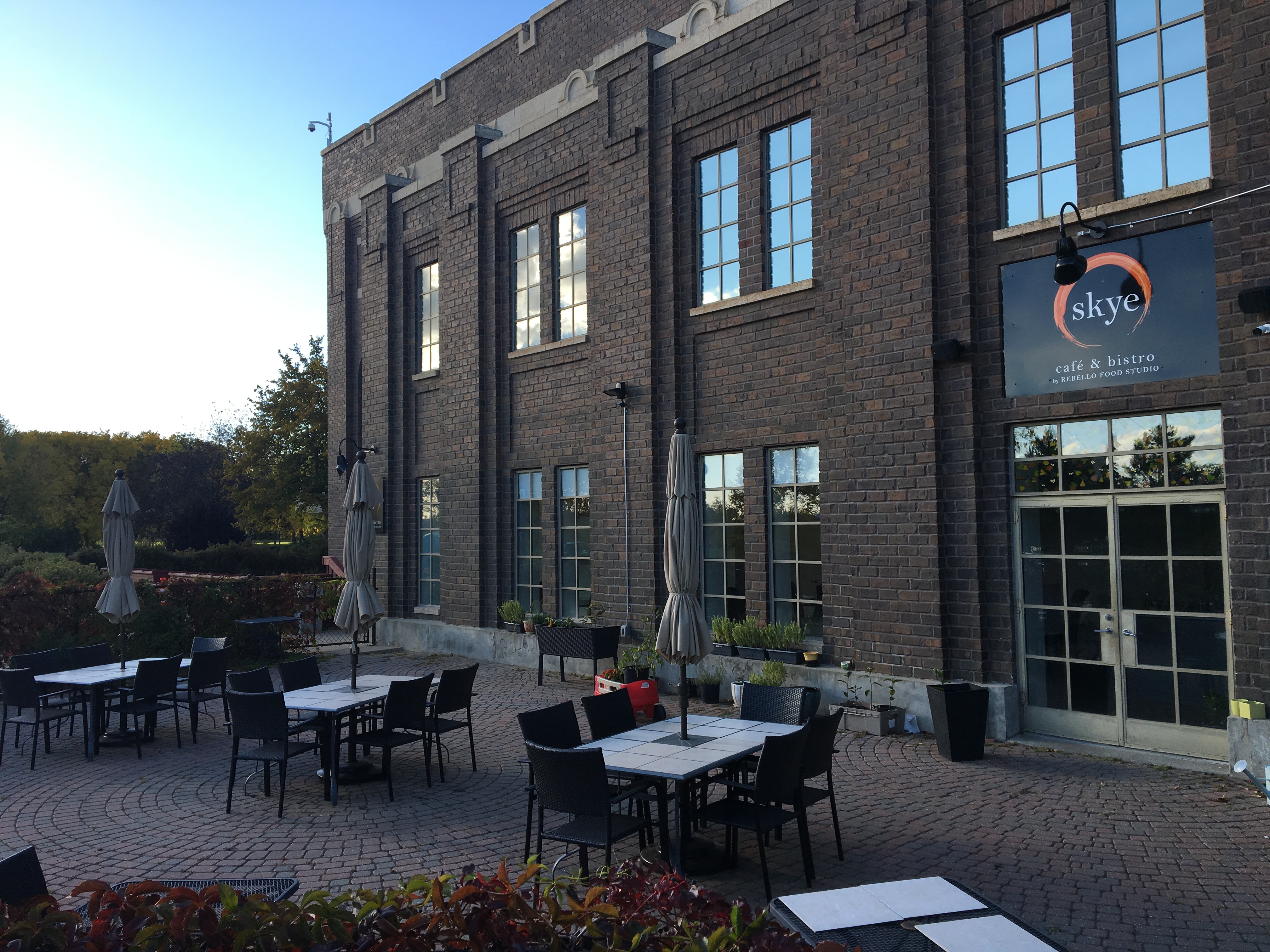 Skye Cafe & Bistro « Wascana Centre